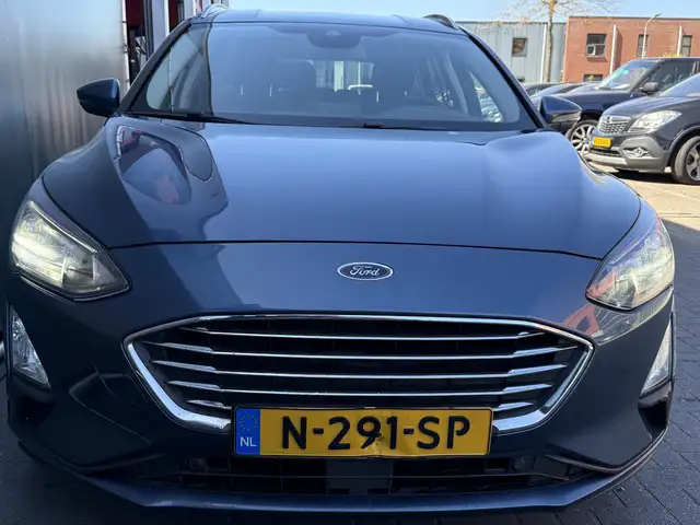 Ford Focus view 10