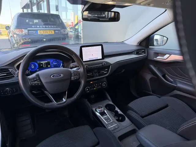 Ford Focus view 4