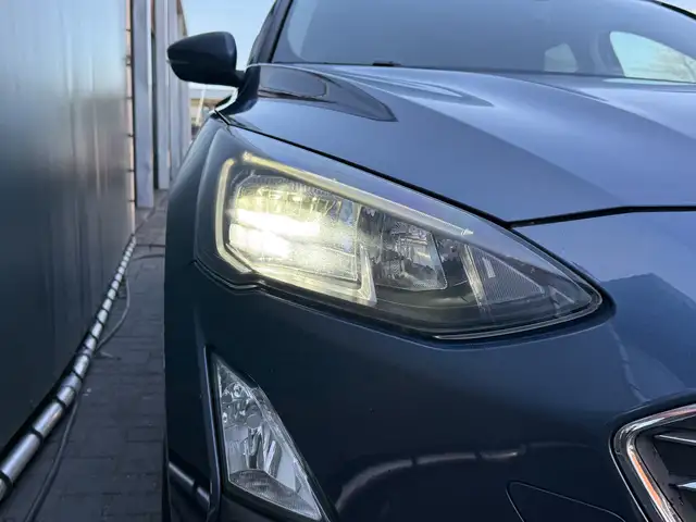 Ford Focus view 11