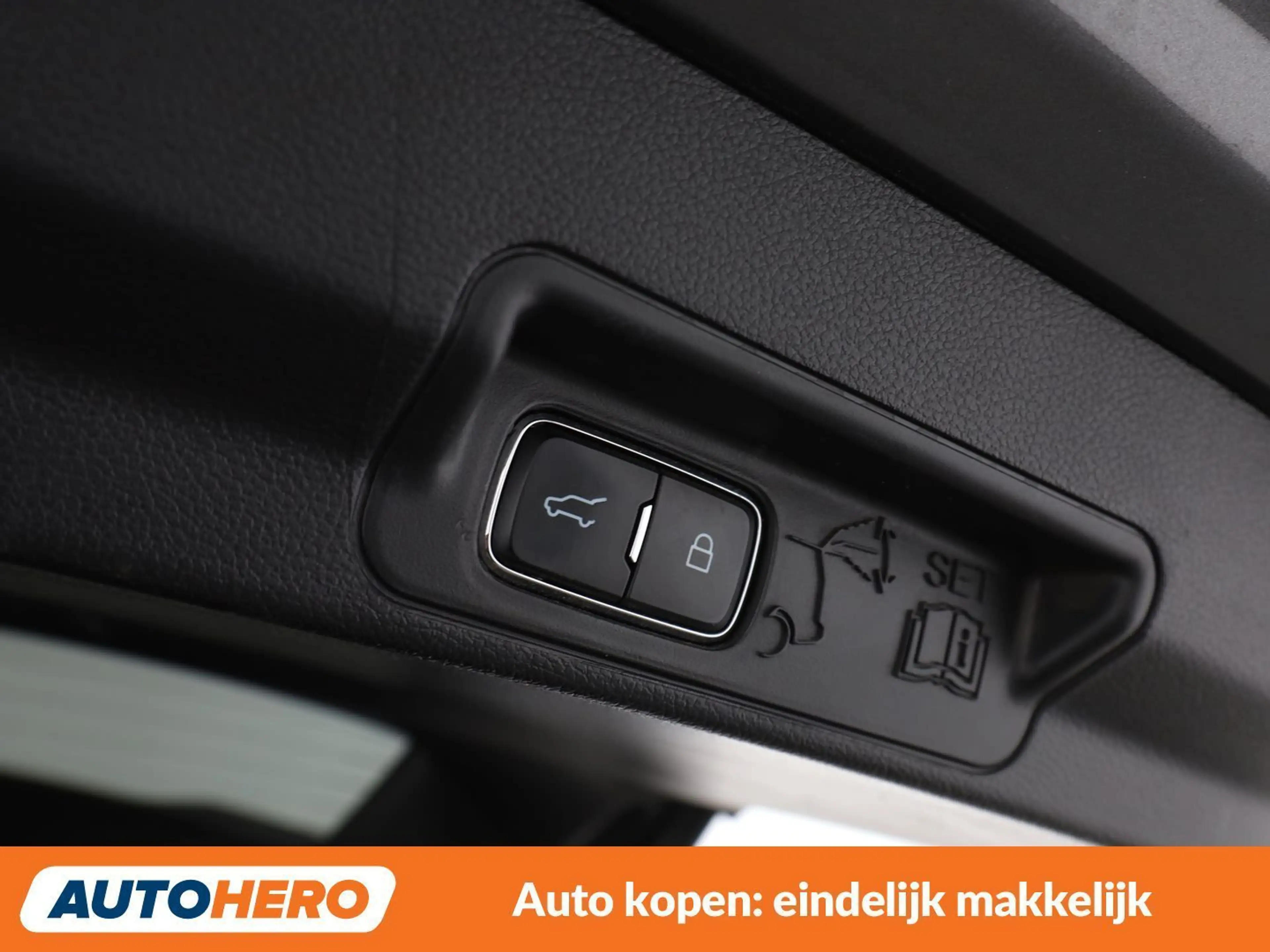 Ford Explorer 3.0 Plug-in Hybrid 4x4 ST-Line — photo 38