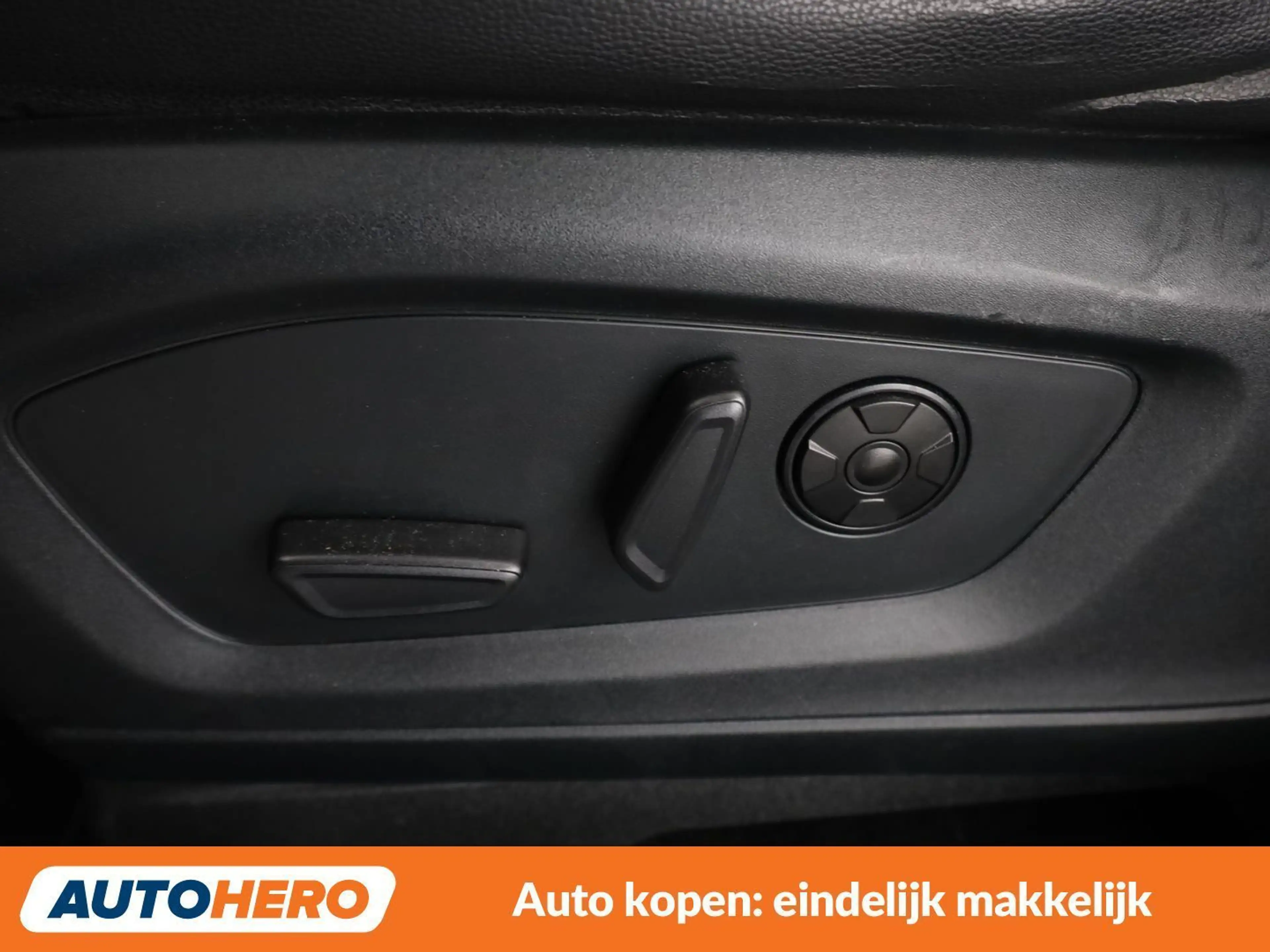 Ford Explorer 3.0 Plug-in Hybrid 4x4 ST-Line — photo 34