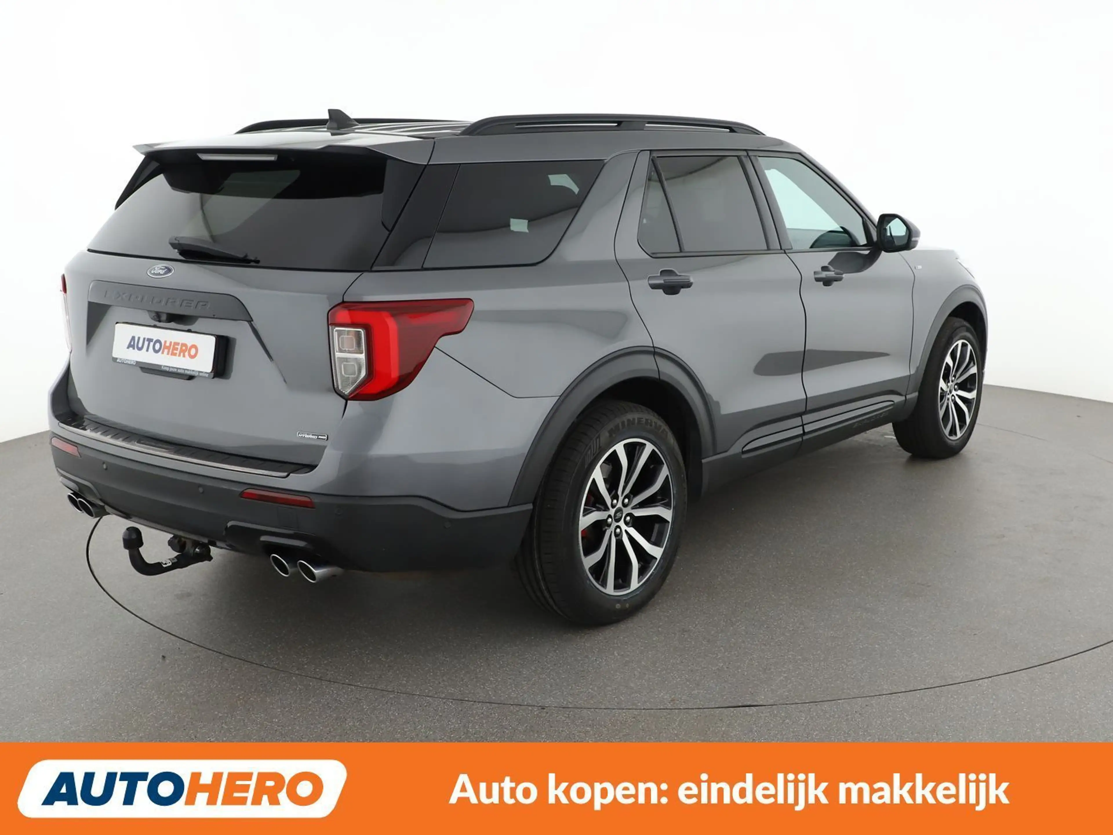 Ford Explorer 3.0 Plug-in Hybrid 4x4 ST-Line — photo 7