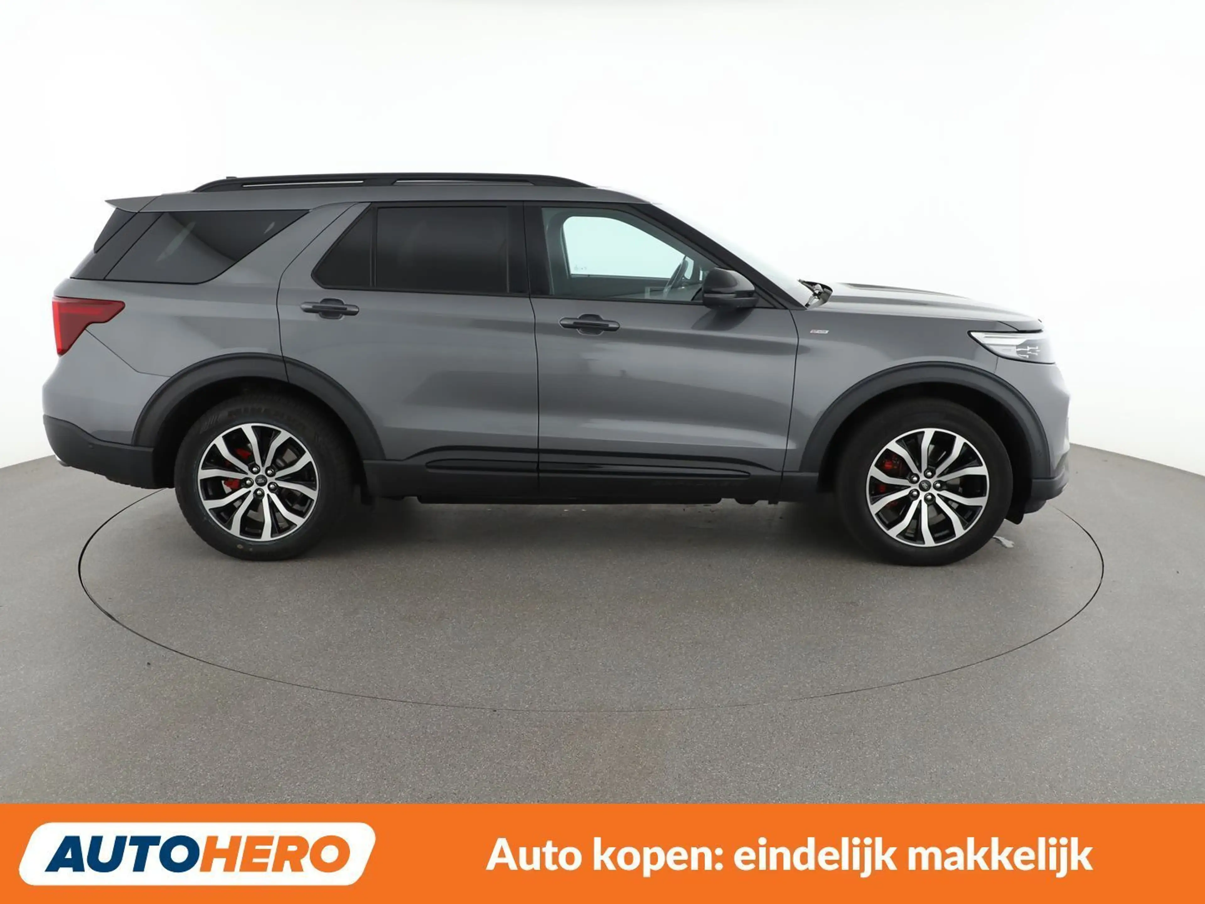 Ford Explorer 3.0 Plug-in Hybrid 4x4 ST-Line — photo 8
