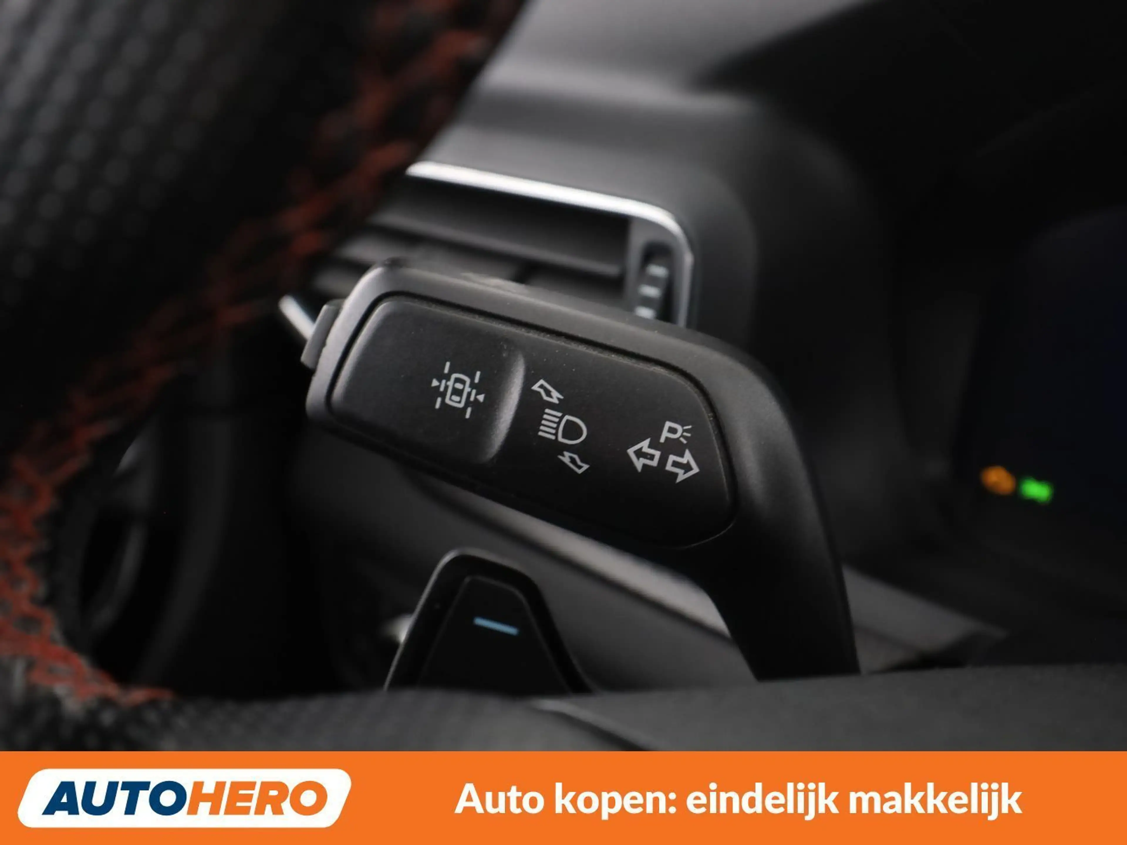 Ford Explorer 3.0 Plug-in Hybrid 4x4 ST-Line — photo 31