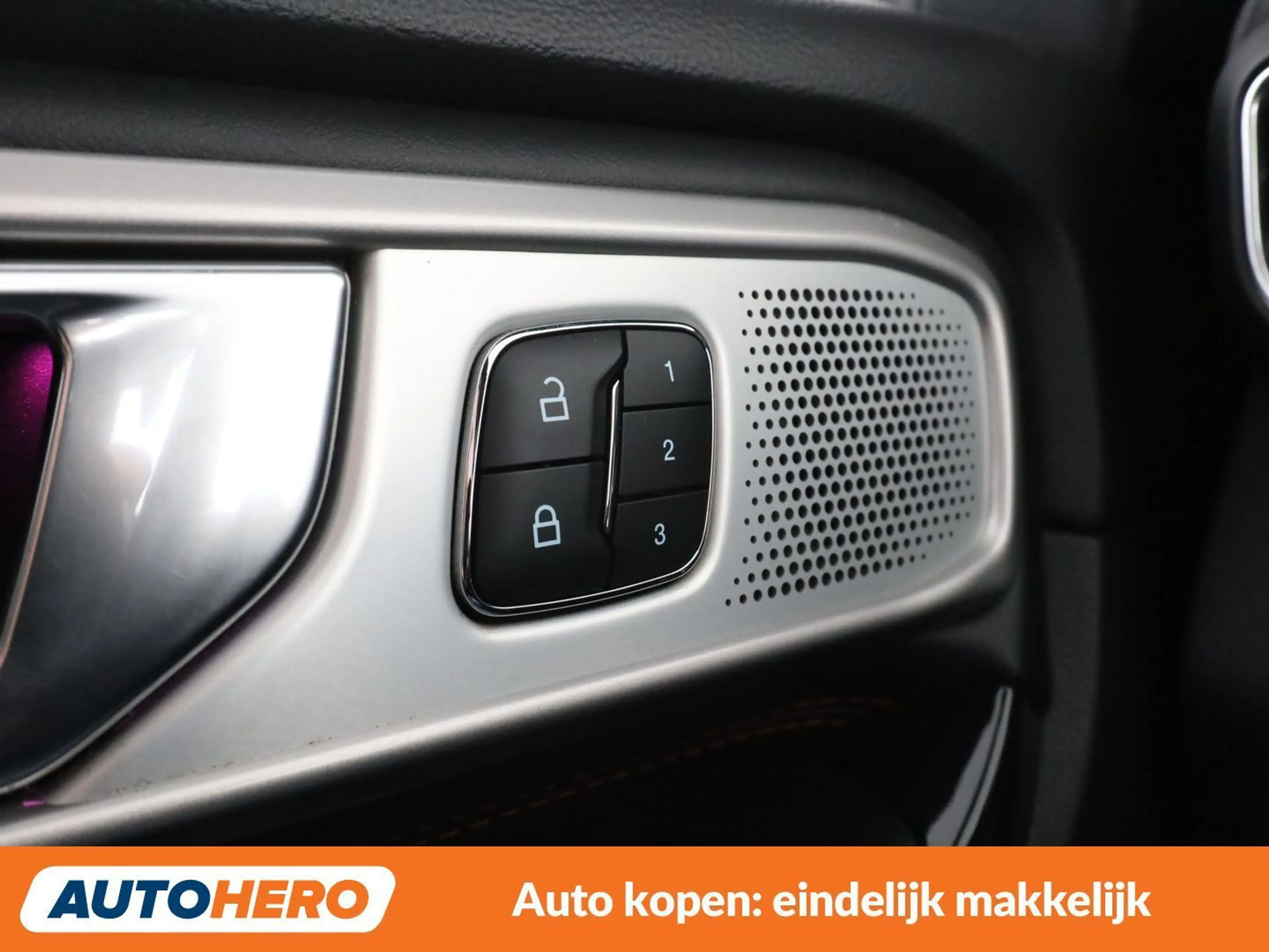 Ford Explorer 3.0 Plug-in Hybrid 4x4 ST-Line — photo 29