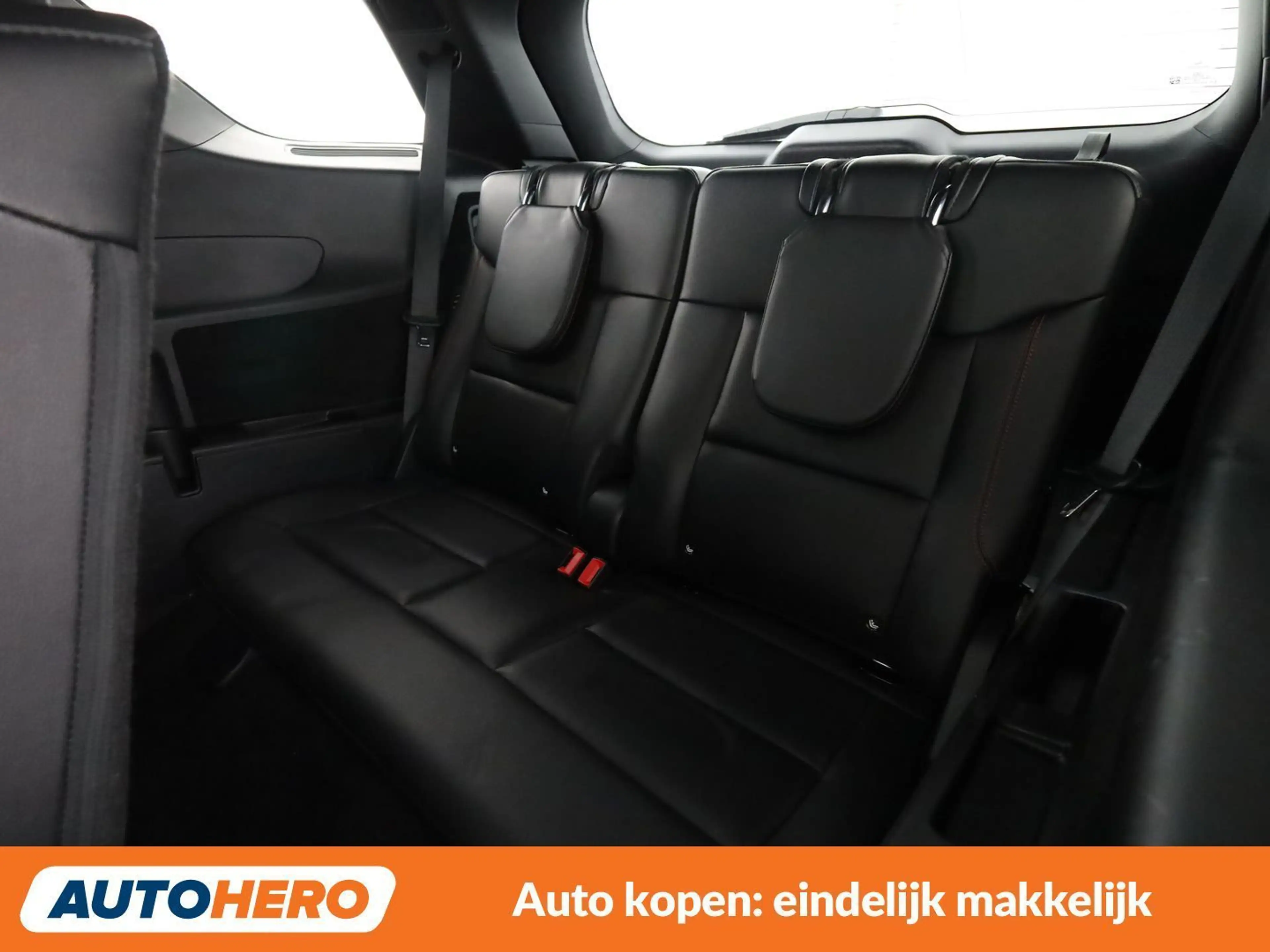 Ford Explorer 3.0 Plug-in Hybrid 4x4 ST-Line — photo 40