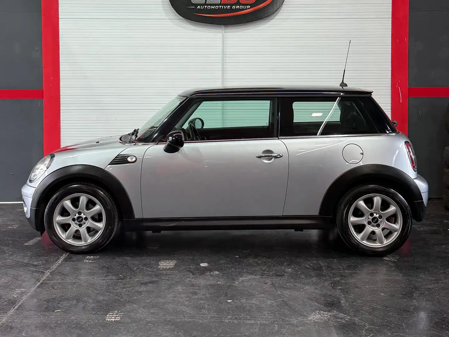 MINI One Cooper Grau - 2