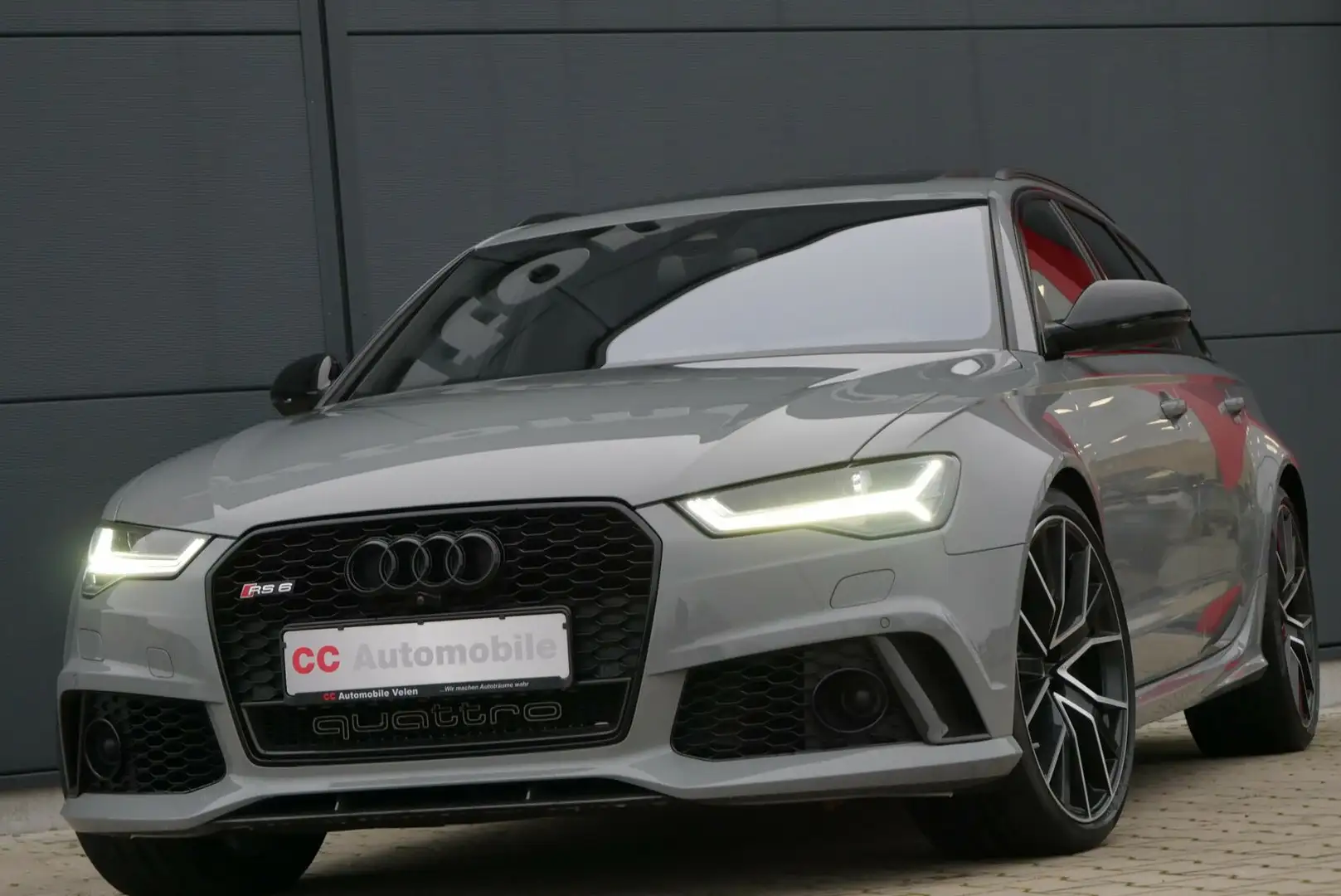 Audi RS6 Avant 4.0 TFSI Quattro Performance+Carbon+ Grau - 2