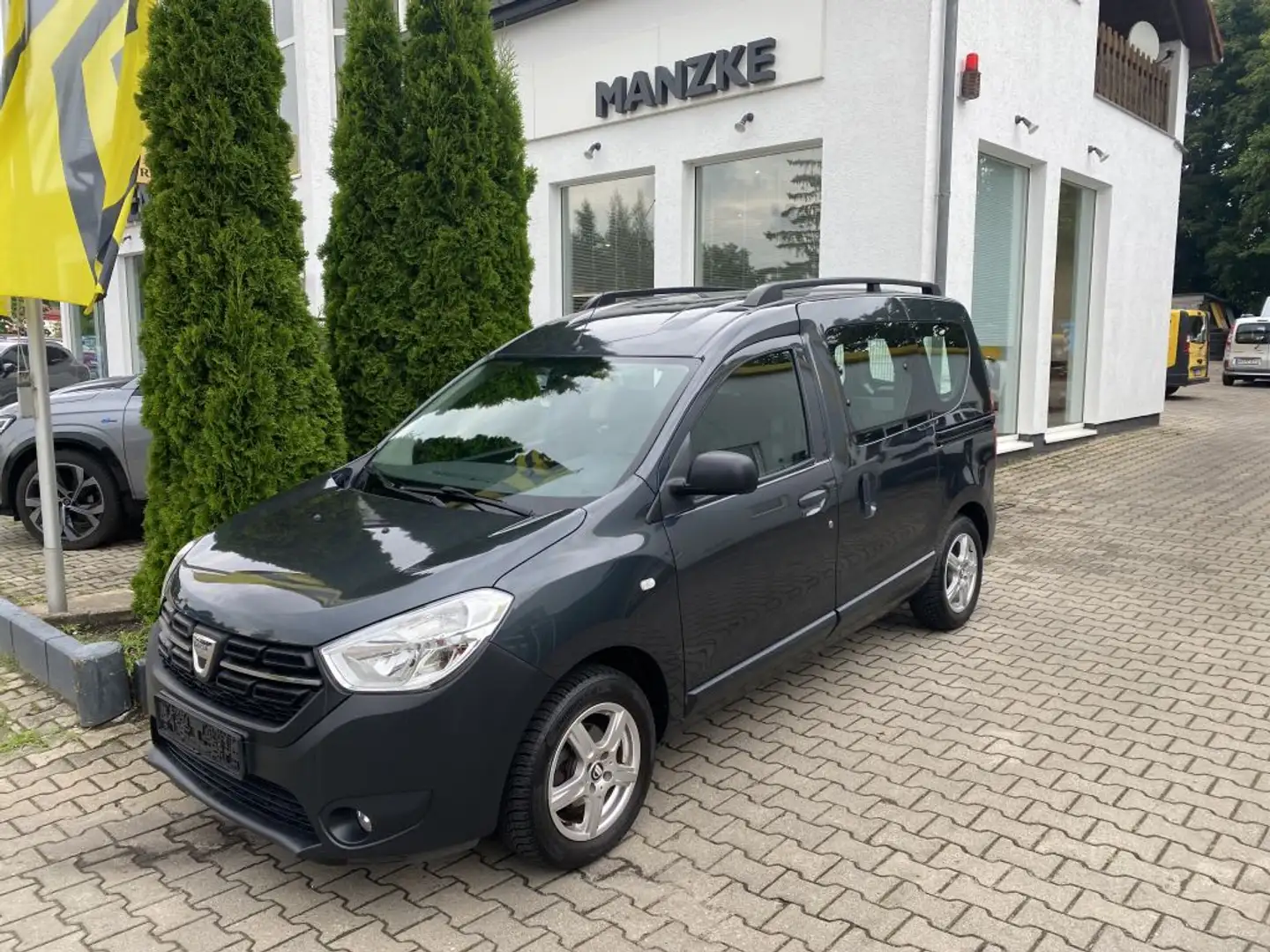 Dacia Dokker SCe 100 Essentiel / Allwetter Gris - 1