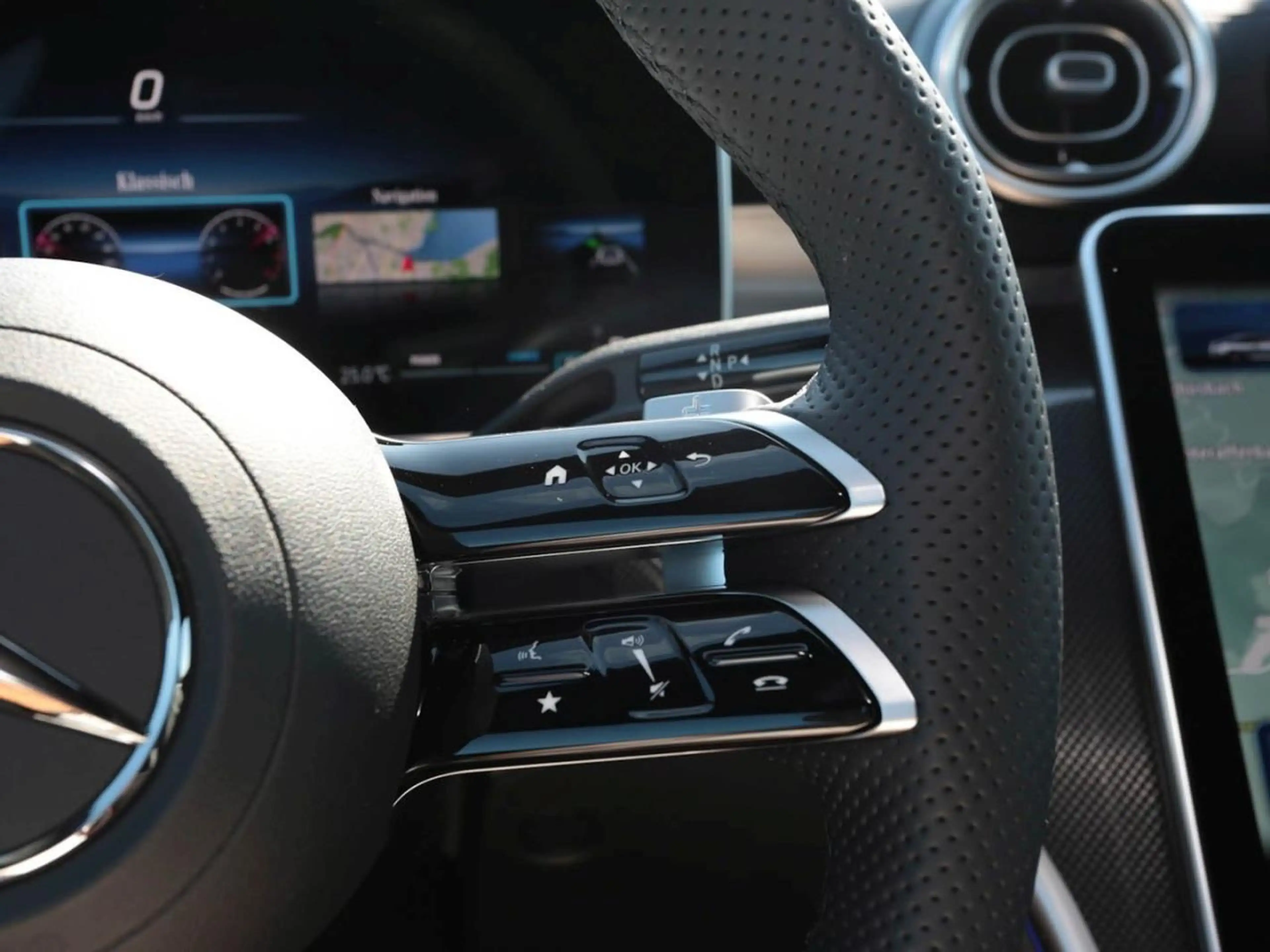 Mercedes-Benz CLE 200 Coupé AMG MBUXNavi-Prem. Distronic 360° — photo 10