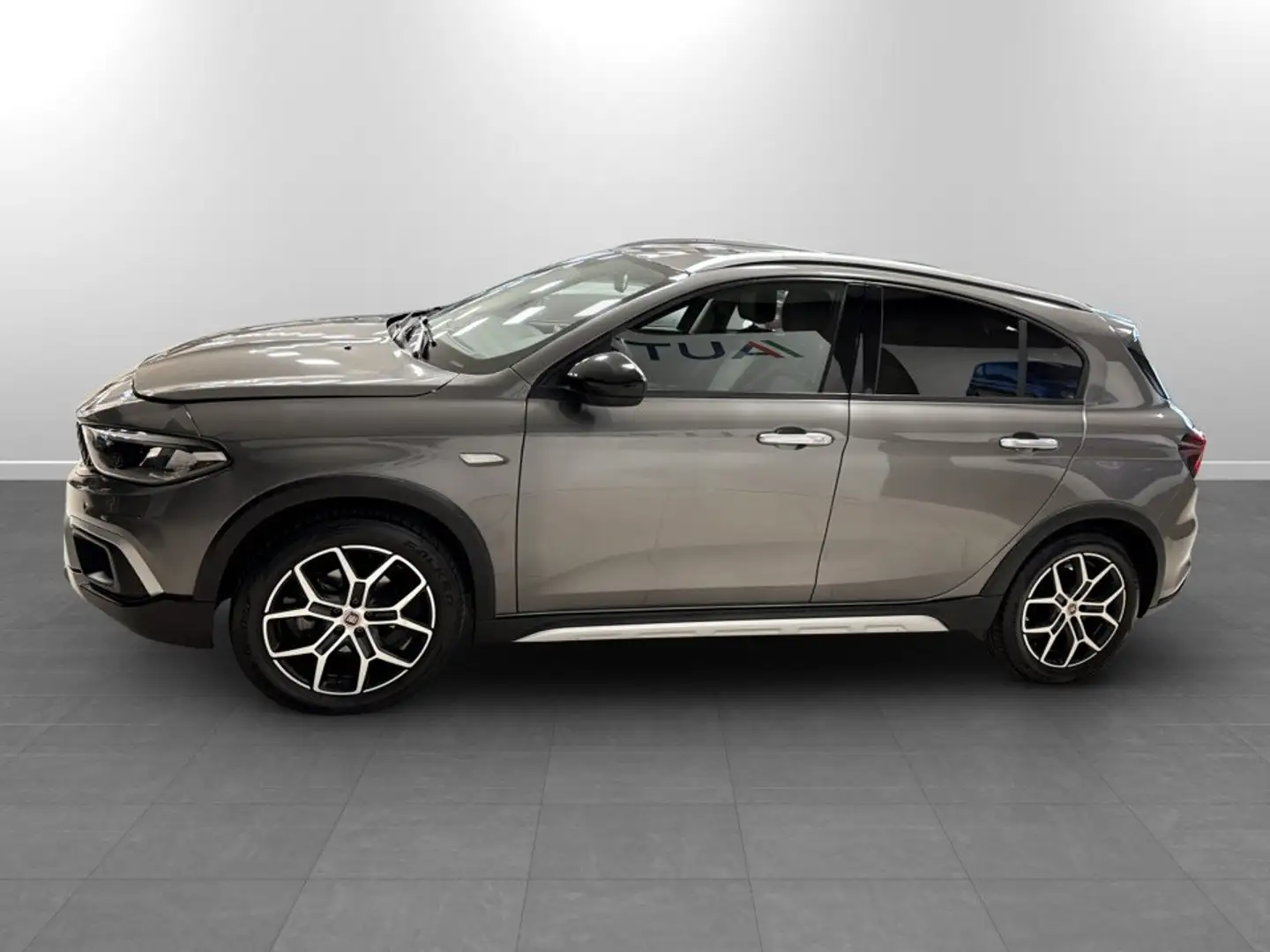 Fiat Tipo Tipo 5 porte Cross II 2021 5p 1.0 Cross 100cv Grau - 2