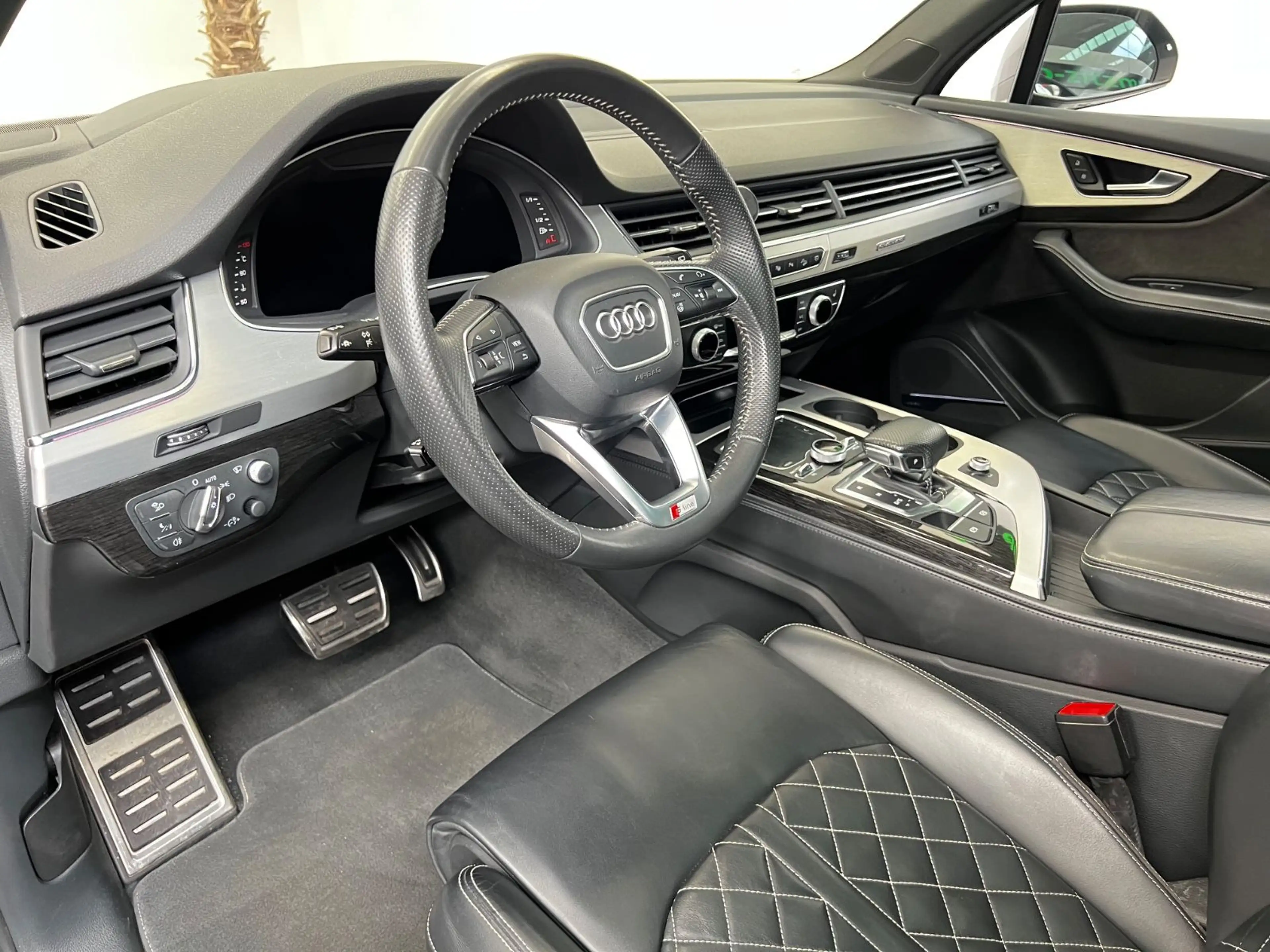 Audi Q7 3.0 TDI 3x S-LINE *7 SITZER* — photo 12