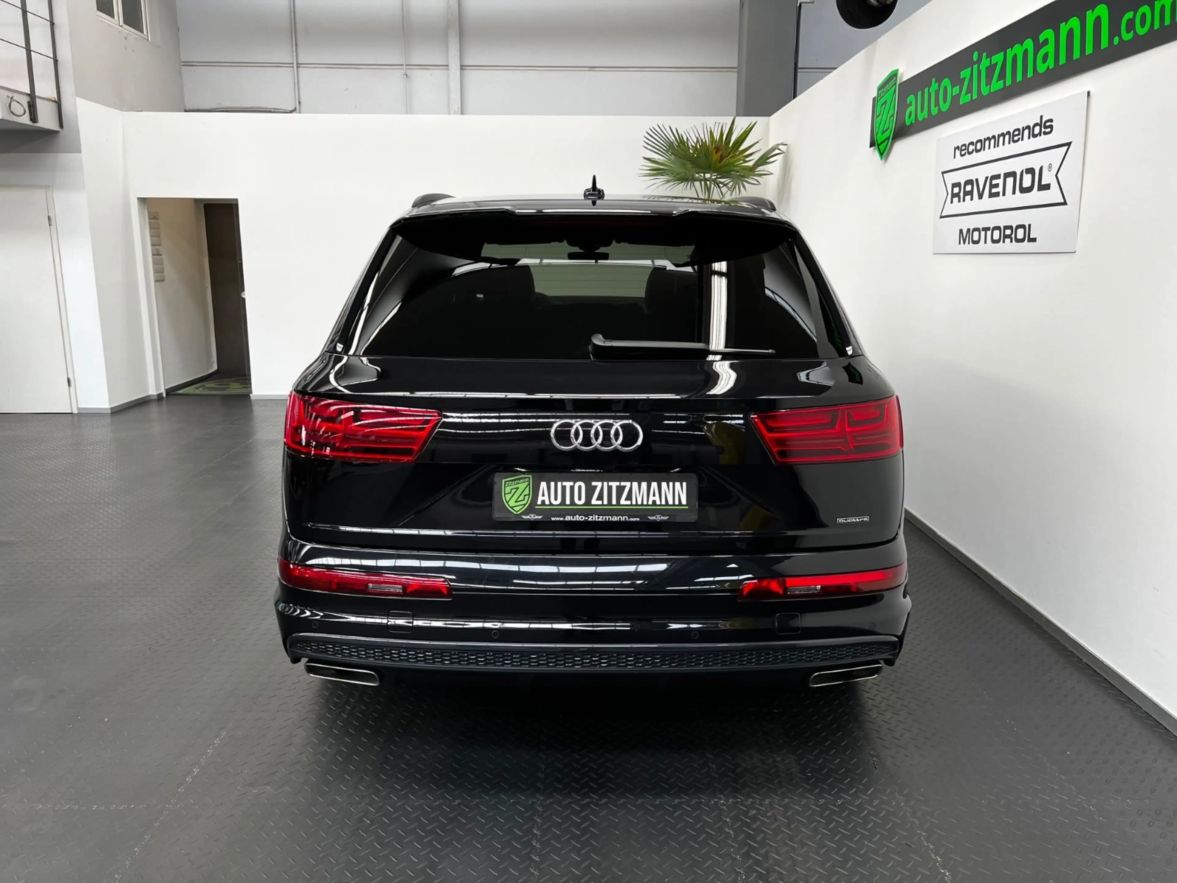 Audi Q7 3.0 TDI 3x S-LINE *7 SITZER* — photo 7