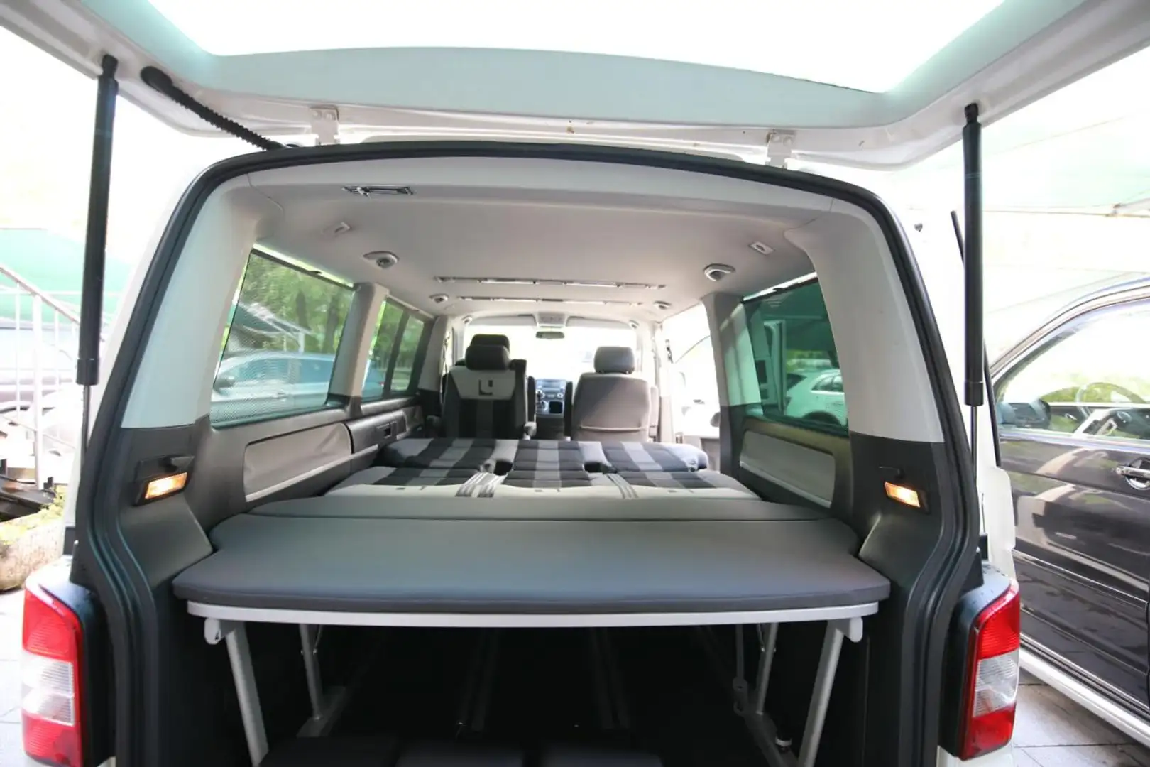 Volkswagen T5 Multivan 2.5 tdi 174cv L'united Bianco - 1