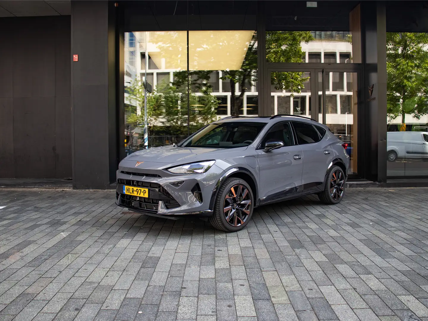CUPRA Formentor 1.5 TSI e-Hybrid VZ Performance 272pk | Achteruitr Grijs - 2