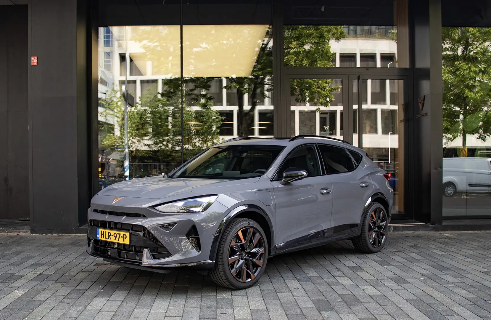 CUPRA Formentor 1.5 TSI e-Hybrid VZ Performance 272pk | Achteruitr Grijs - 1