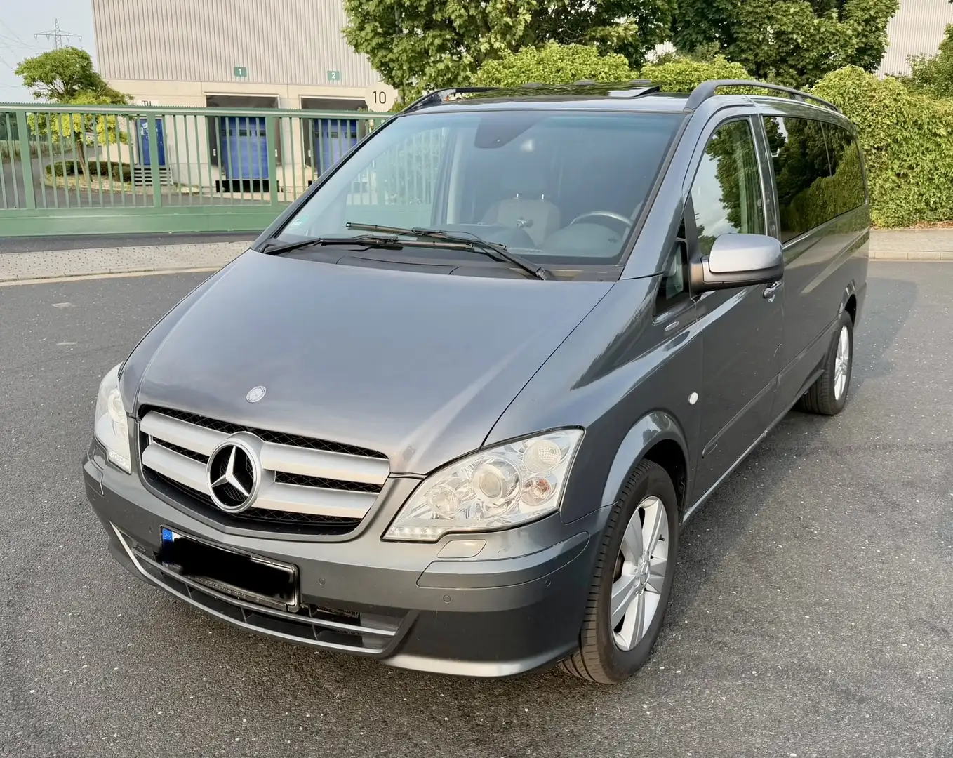 Mercedes-Benz Vito Viano 122 CDI Lang Automatik 8 Sitzer Lang Voll Gri - 2