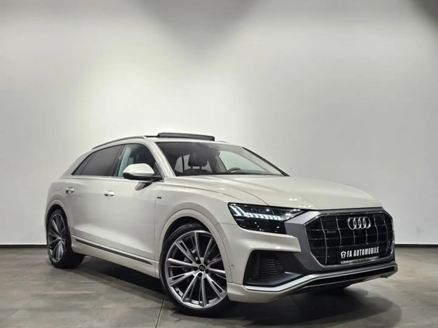 Audi Q8 55 TFSI Q. S Line Pano Nacht. Hud B&O Soft 23 Beige - 2