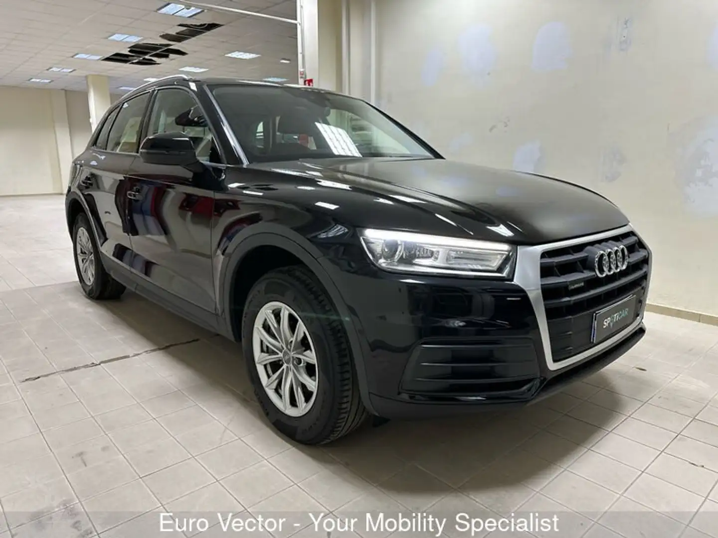 Audi Q5 2.0 TDI quattro S tronic Business Nero - 1