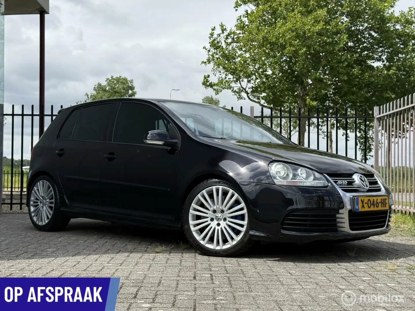 Volkswagen Golf 3.2 R32 Uniek | Nw staat | Complete historie Zwart - 1