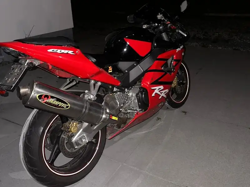 Honda CBR 900 - foto 4