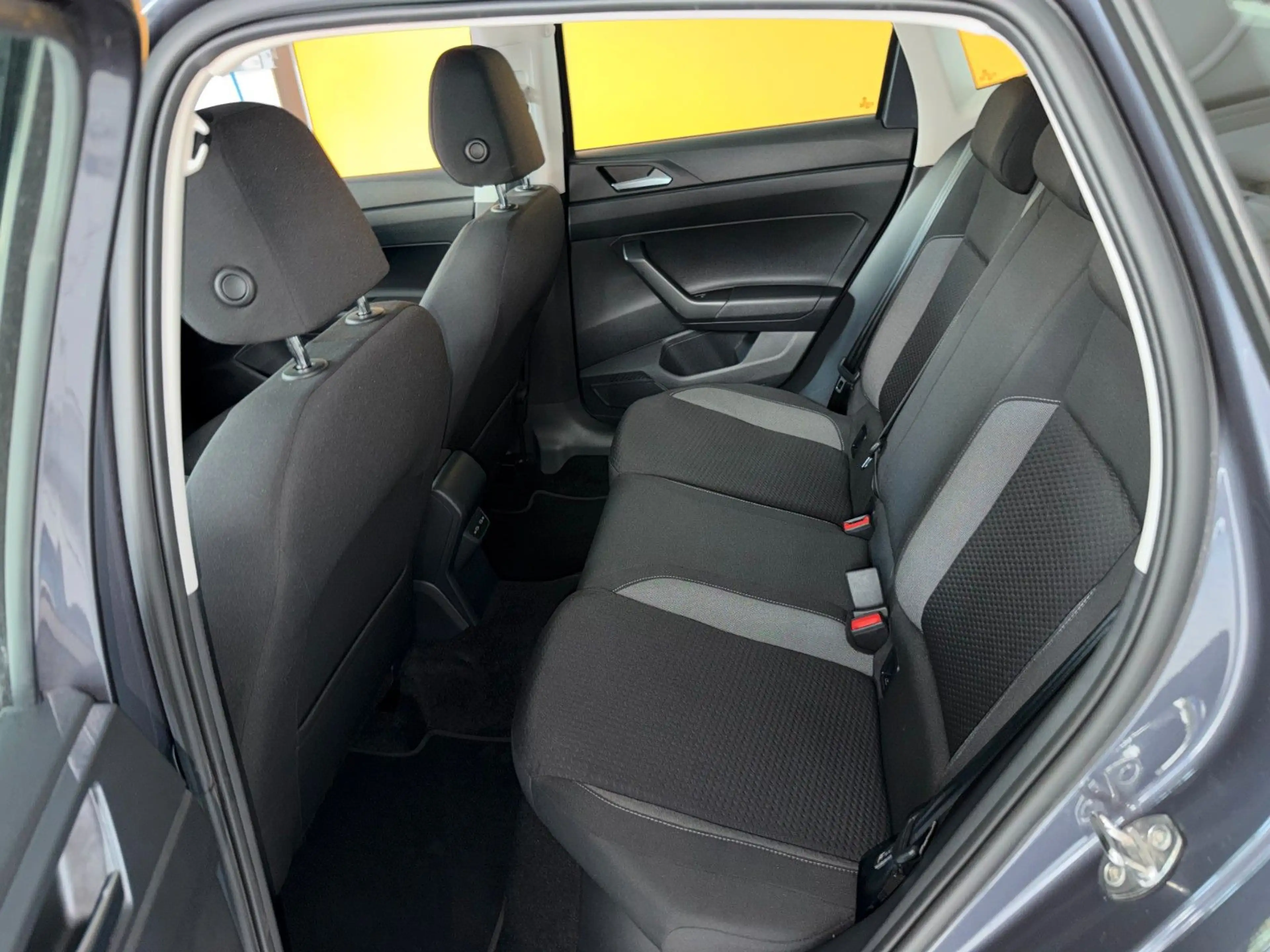 Volkswagen Polo VI Life Navi über Handy+LED+Sitzheizung — photo 9