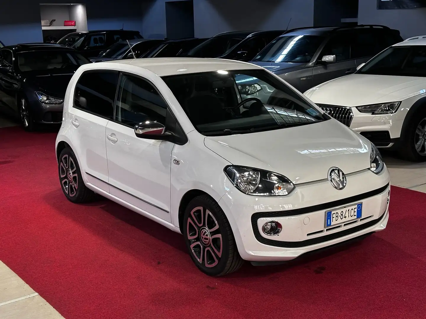 Volkswagen up! up! 5p 1.0 High 75cv asg E6 Weiß - 1