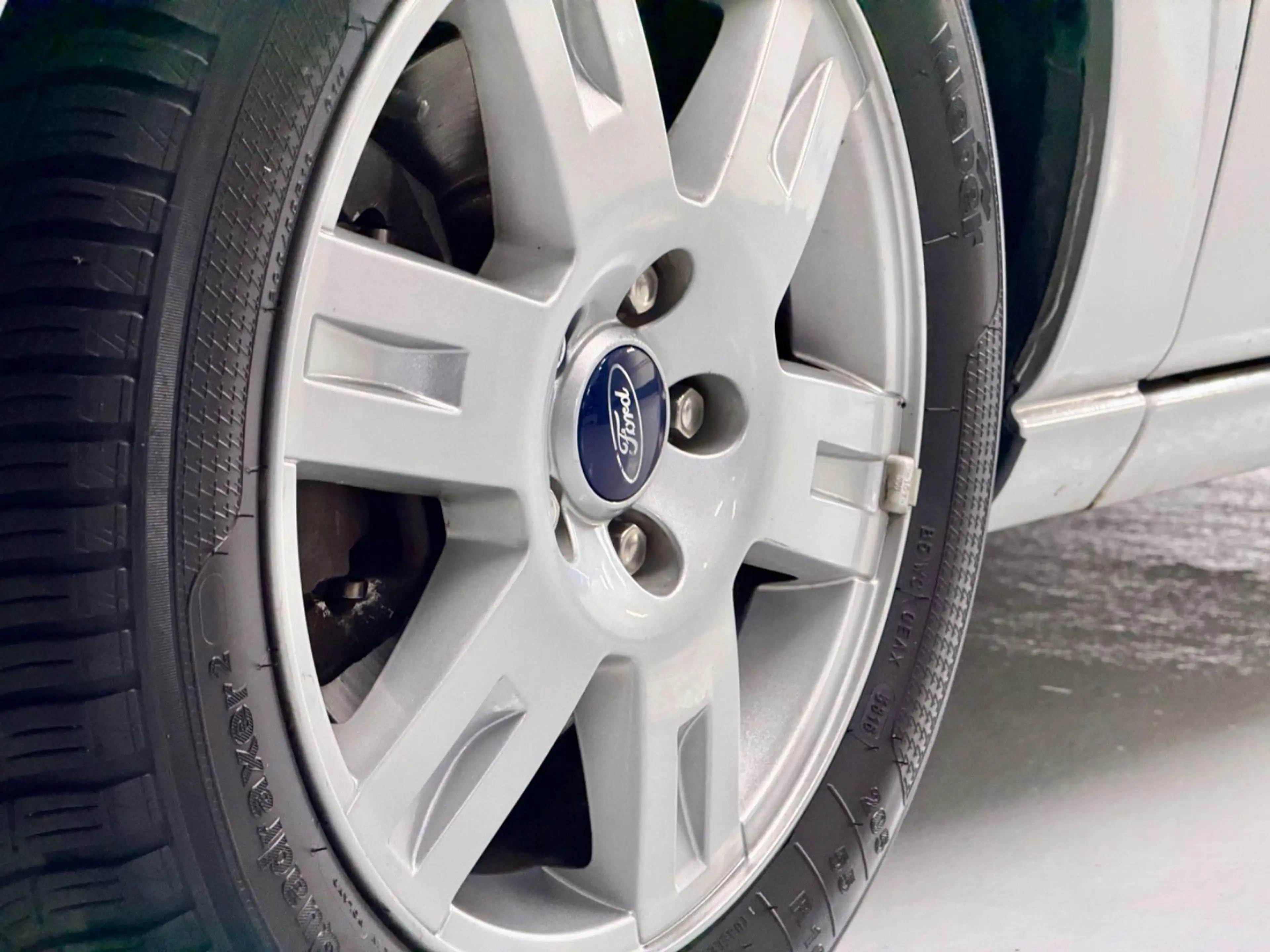 Ford Mondeo 2.0 Ghia*Autotik*NAVI Groß*Klimatronik* — photo 7