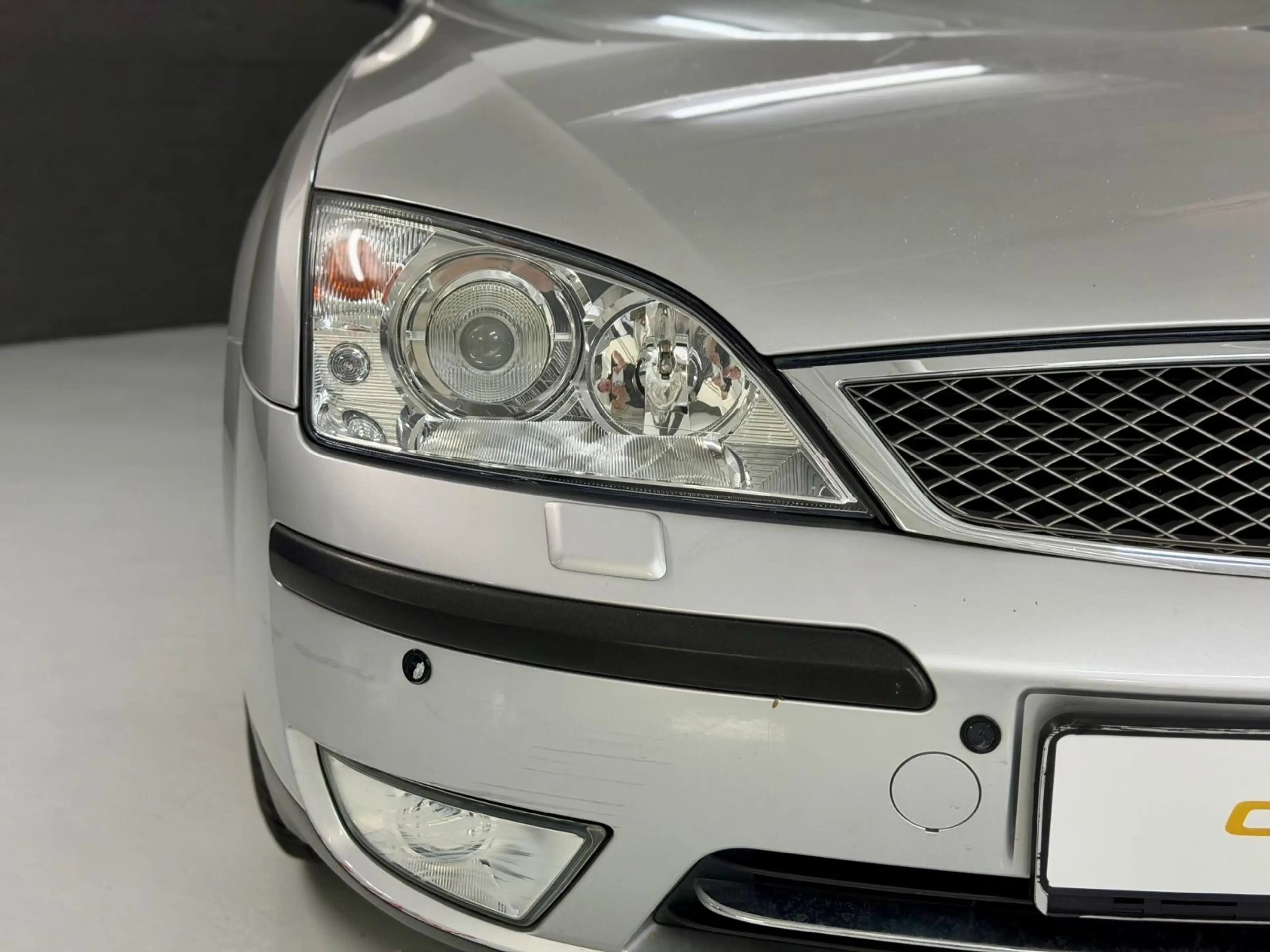 Ford Mondeo 2.0 Ghia*Autotik*NAVI Groß*Klimatronik* — photo 6