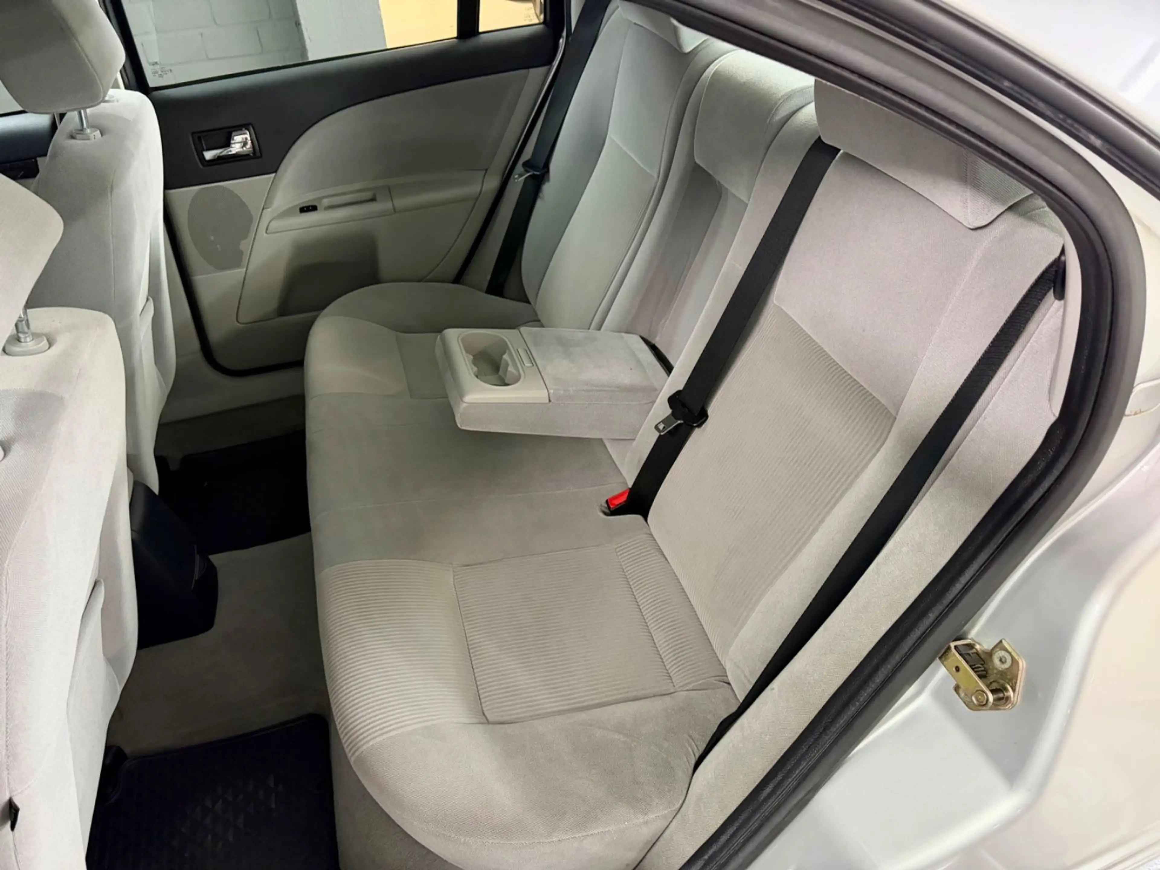 Ford Mondeo 2.0 Ghia*Autotik*NAVI Groß*Klimatronik* — photo 14