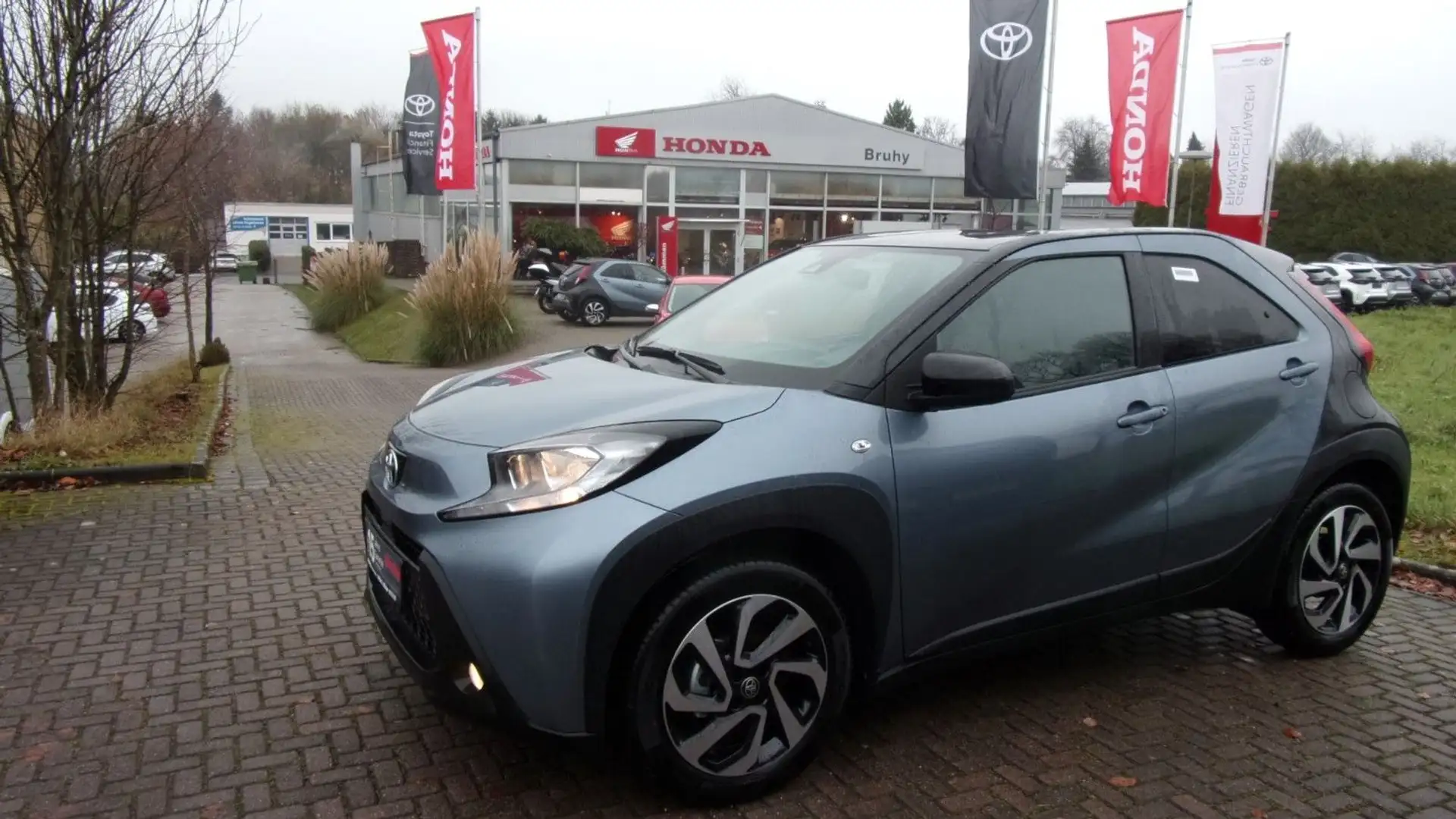 Toyota Aygo X S-CVT Teamplayer Sitzheizung AKTIONSPREIS Grigio - 1