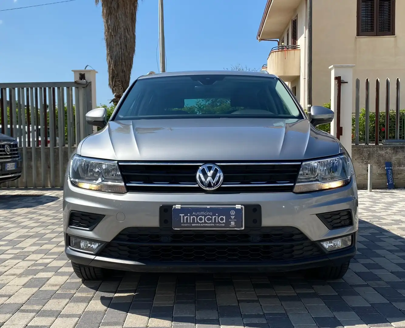 Volkswagen Tiguan Business 2.0 TDI 150CV DSG Argento - 2