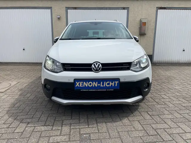 Volkswagen Polo CROSS NAVI MEDIA XENON KAMERA PDC ALCANTARA SHZ
