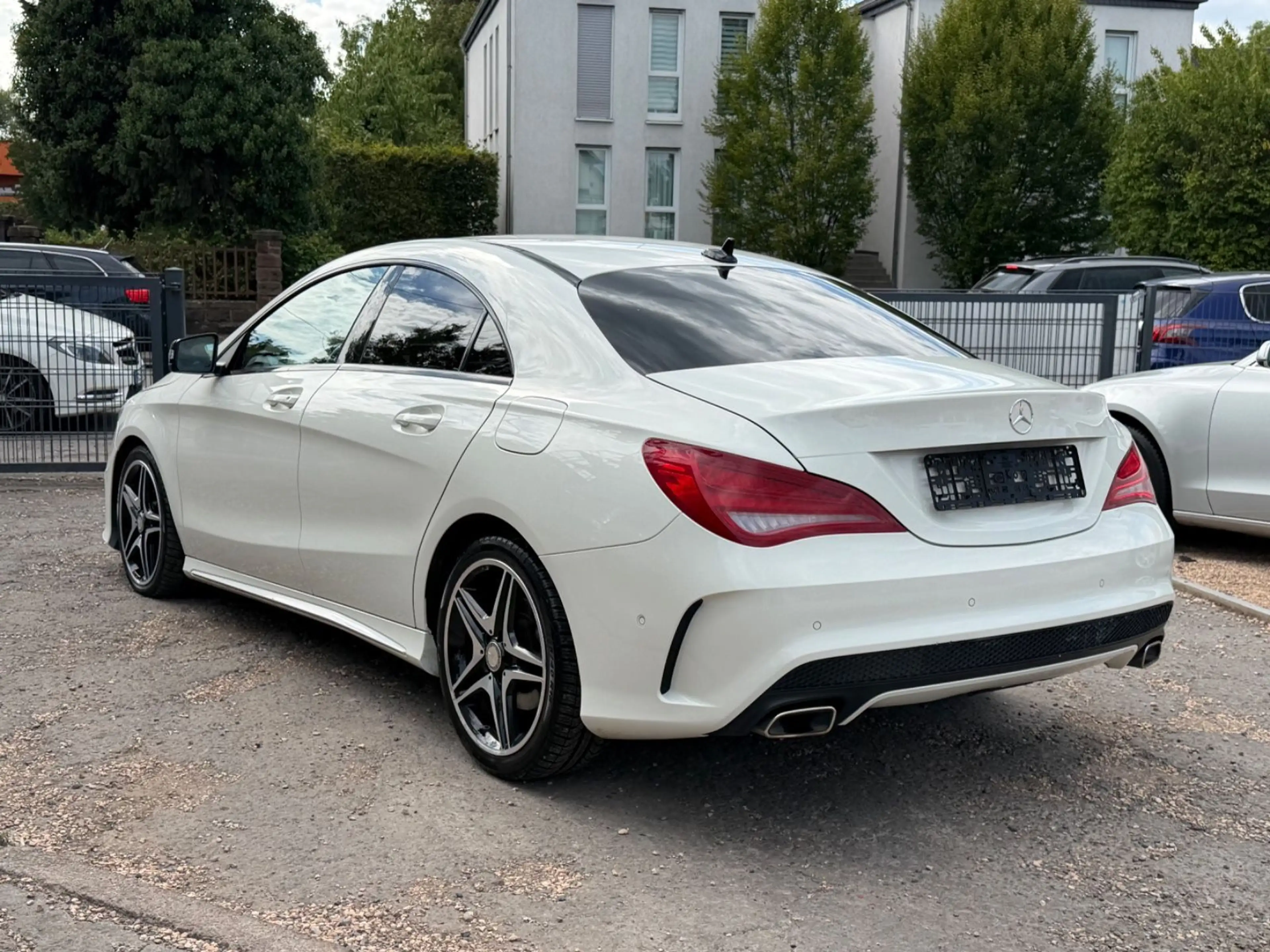 Mercedes-Benz CLA 200 CDI / d AMG LINE — photo 4