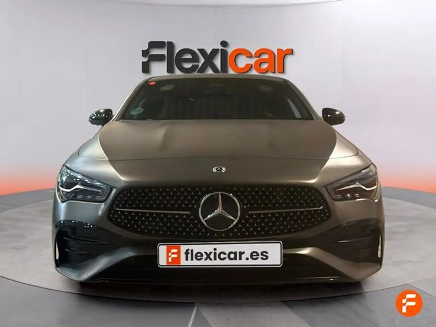 Mercedes-Benz CLA 200 200d Gris - 2