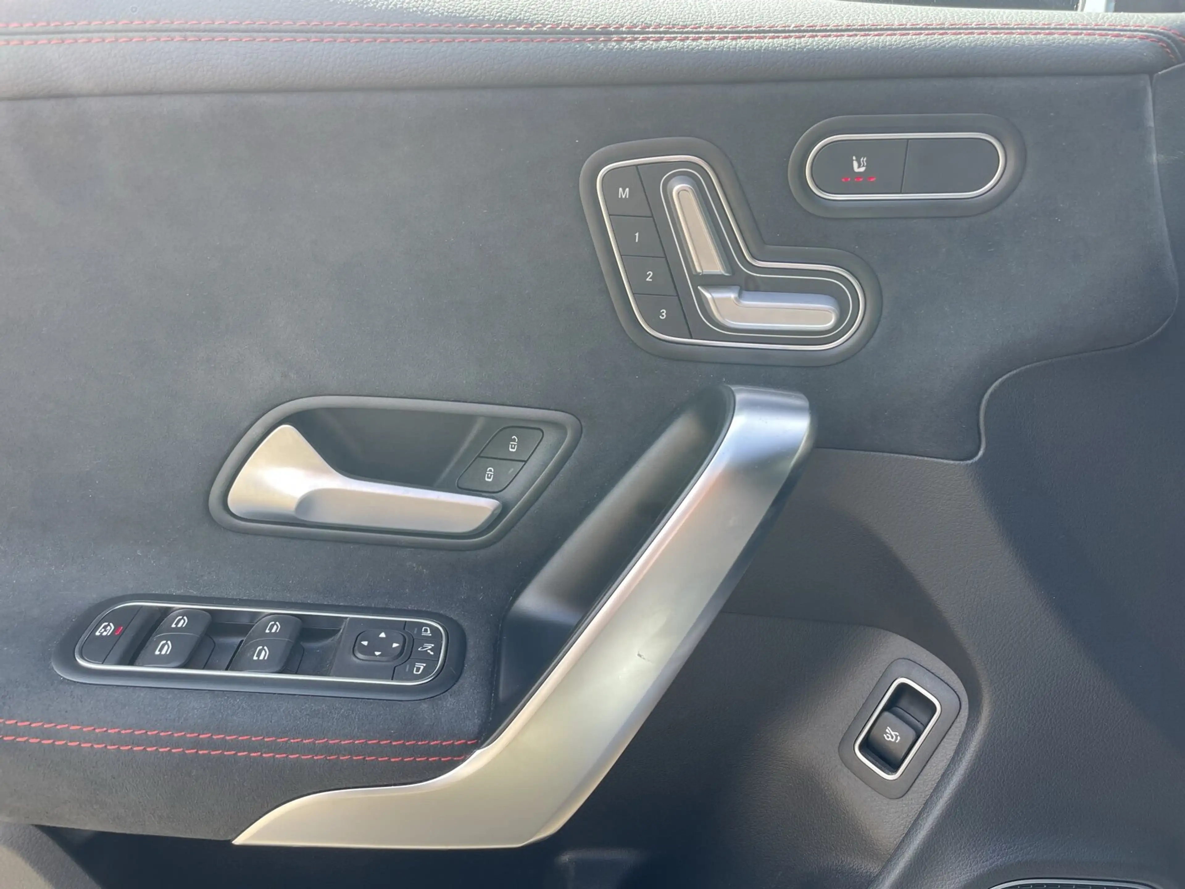 Mercedes-Benz CLA 220 CLA 220 d AMG*NIGHT*19"*DISTR*PANO*HUD*BURM*360* — photo 11