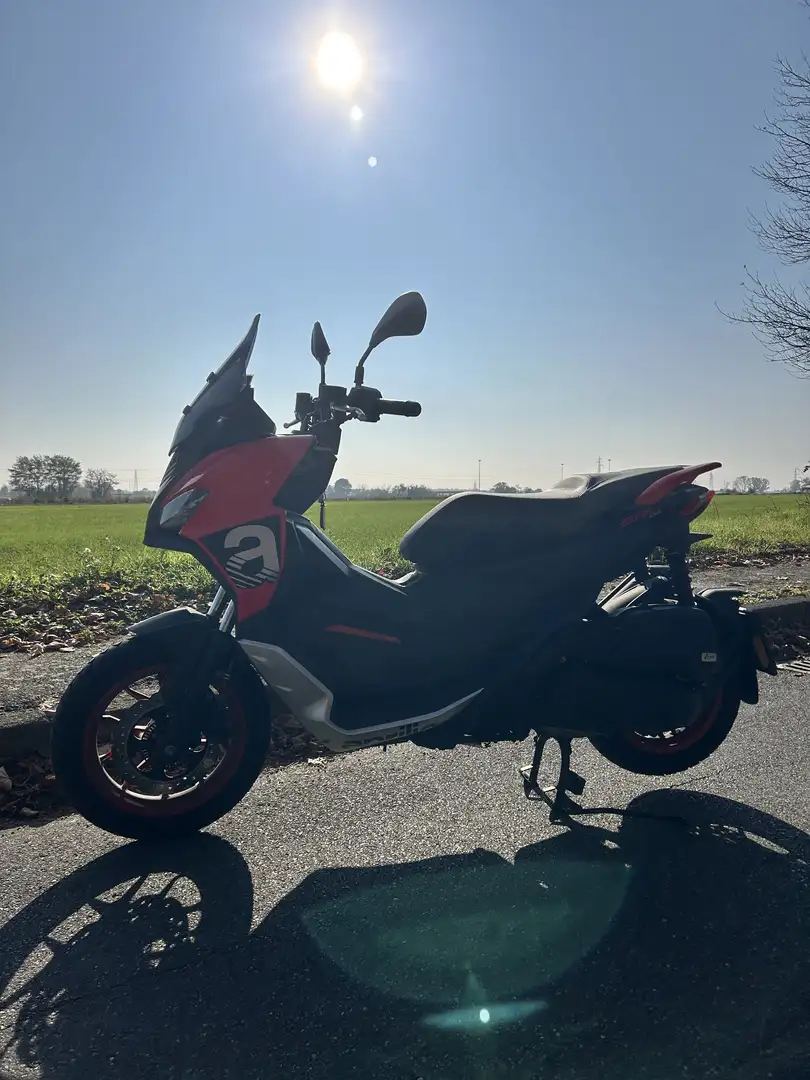 Aprilia SR GT 125 Sport Piros - 2