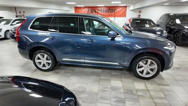 Volvo XC90 view 7