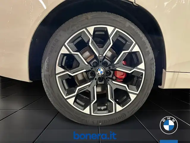 BMW X3 view 12