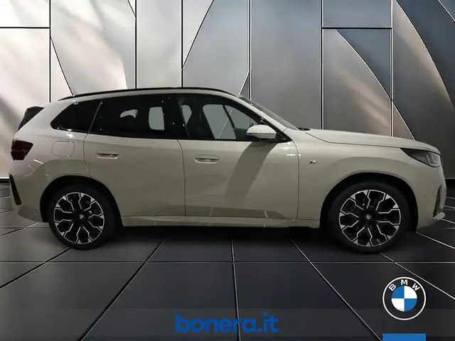 BMW X3 view 4