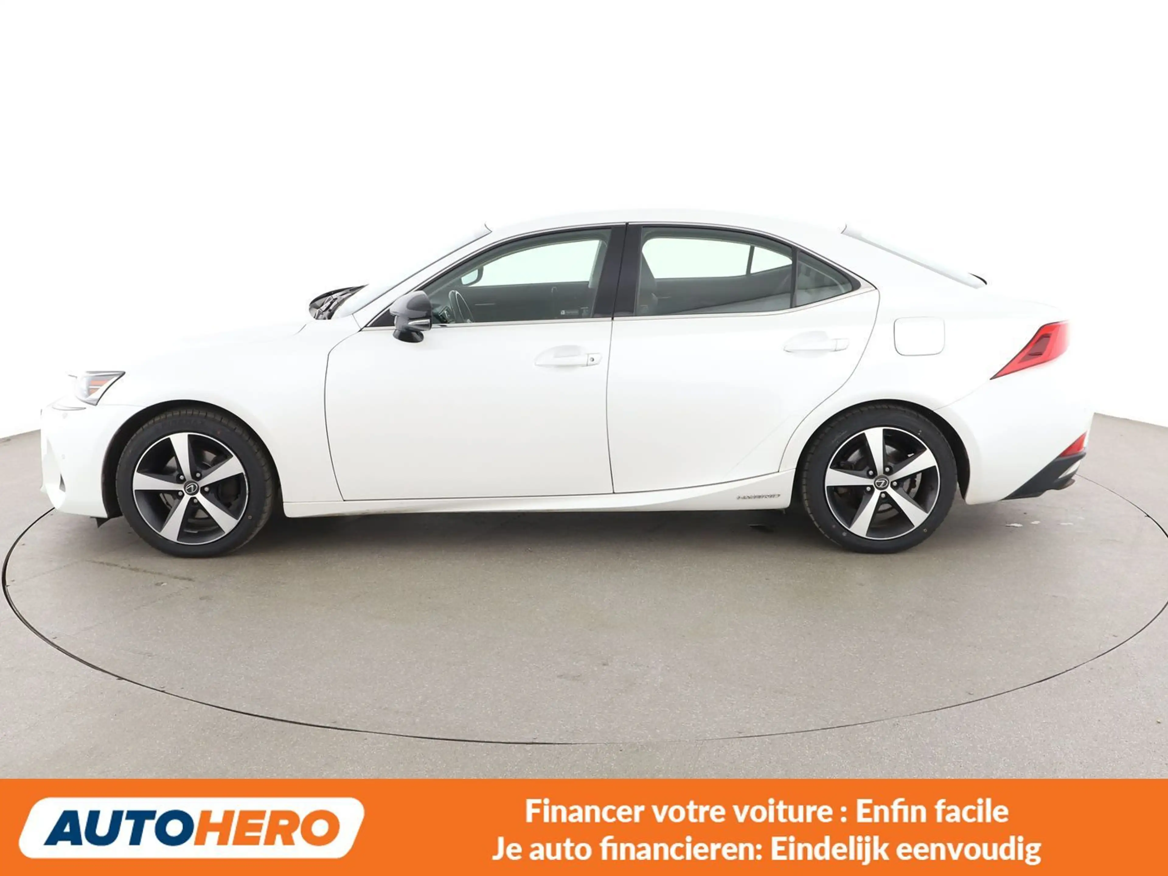 Lexus IS 300 IS 300h Executive — photo 3