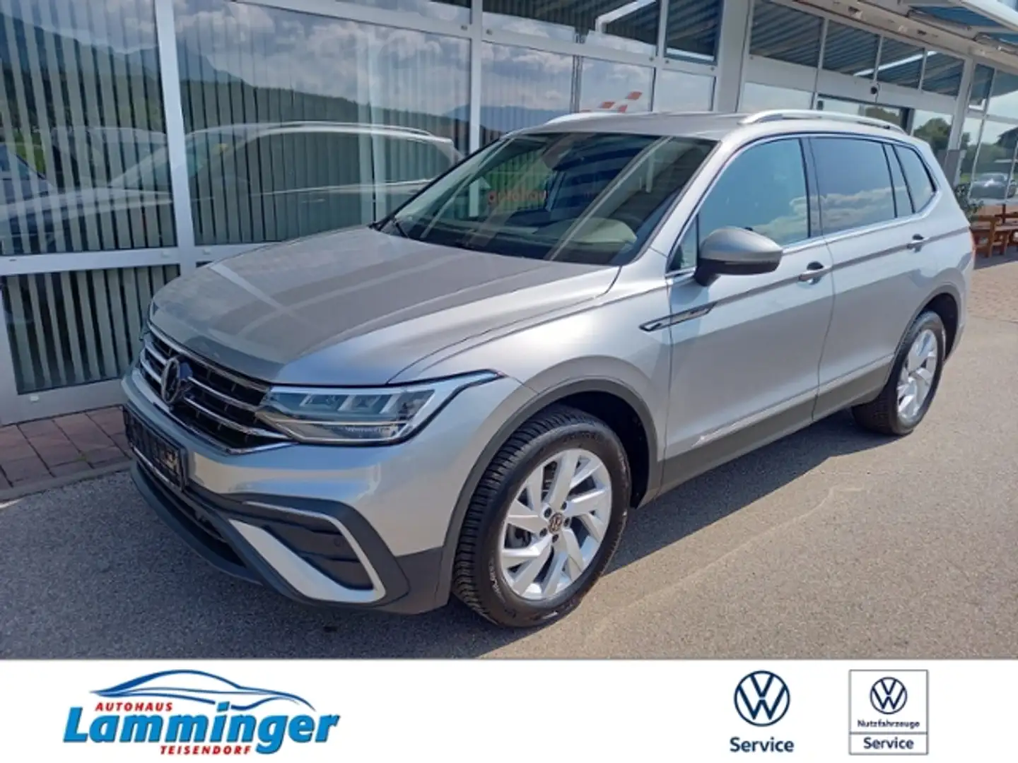 Volkswagen Tiguan Allspace Life AHK RFK ACC NAVI CLIMATRONIC Silber - 1