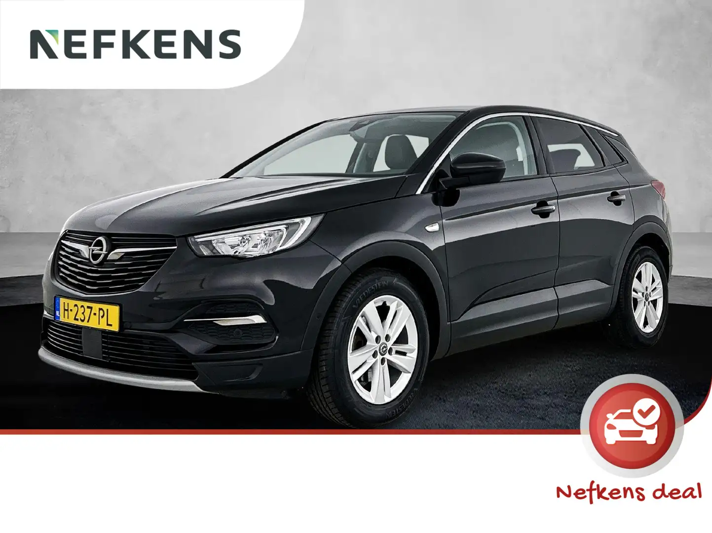 Opel Grandland X SUV Executive 130 pk | Navigatie | Parkeersensoren Zwart - 1