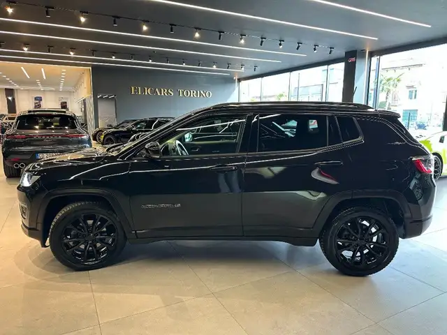 Jeep Compass view 3