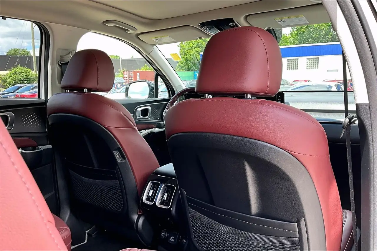 Kia Sorento photo Kia Sorento