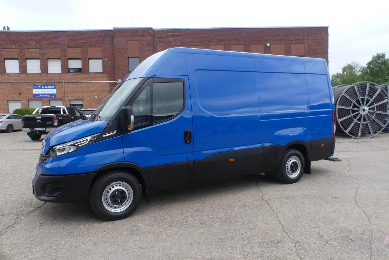 Iveco Daliy 2.3 L3H2 Hi-Matic*Temp*Klima*LED*Nav*L-Fed Синій - 1