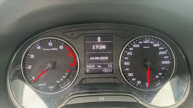 Audi Q2 view 12