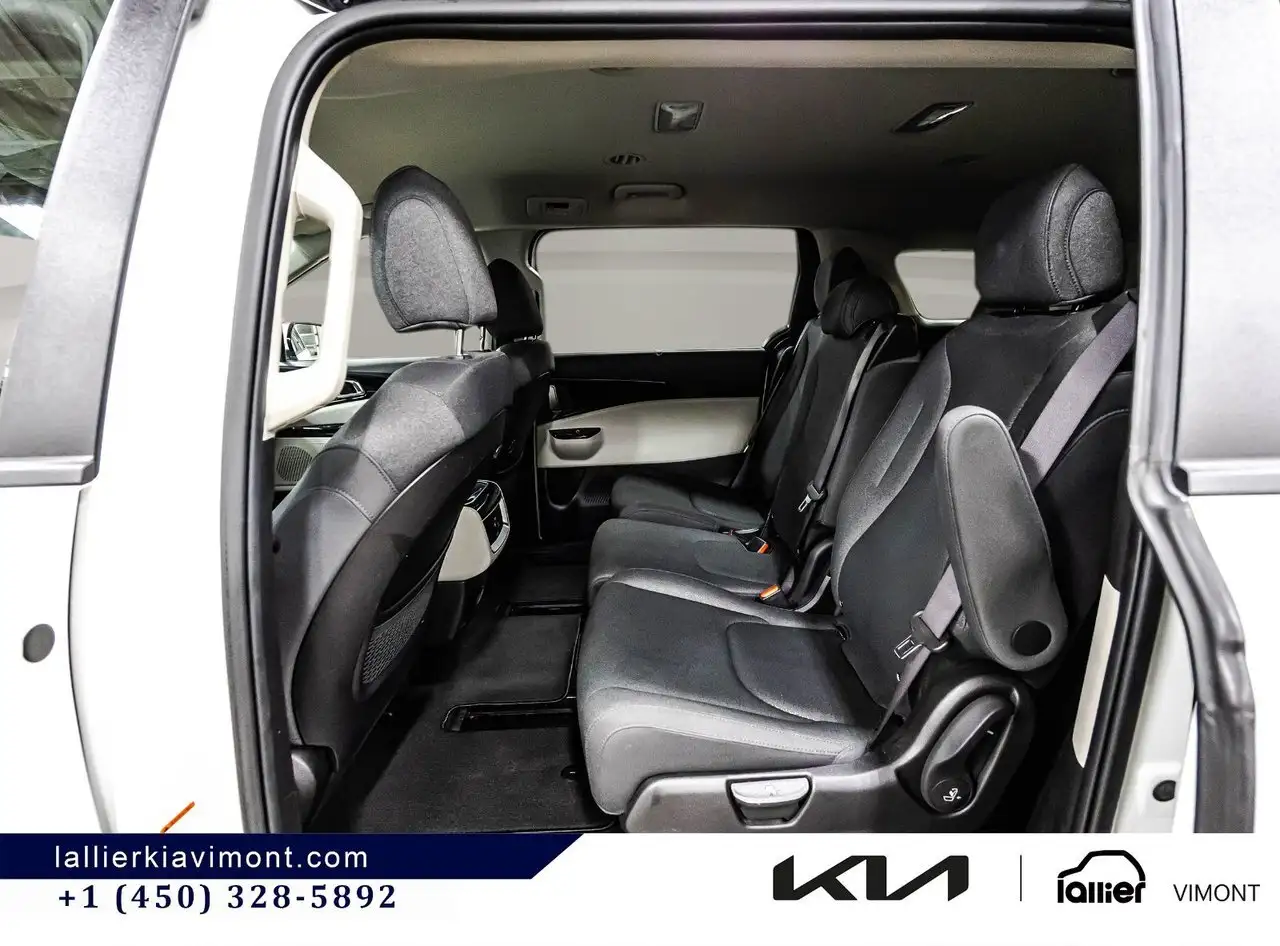 Kia Carnival снимка Kia Carnival