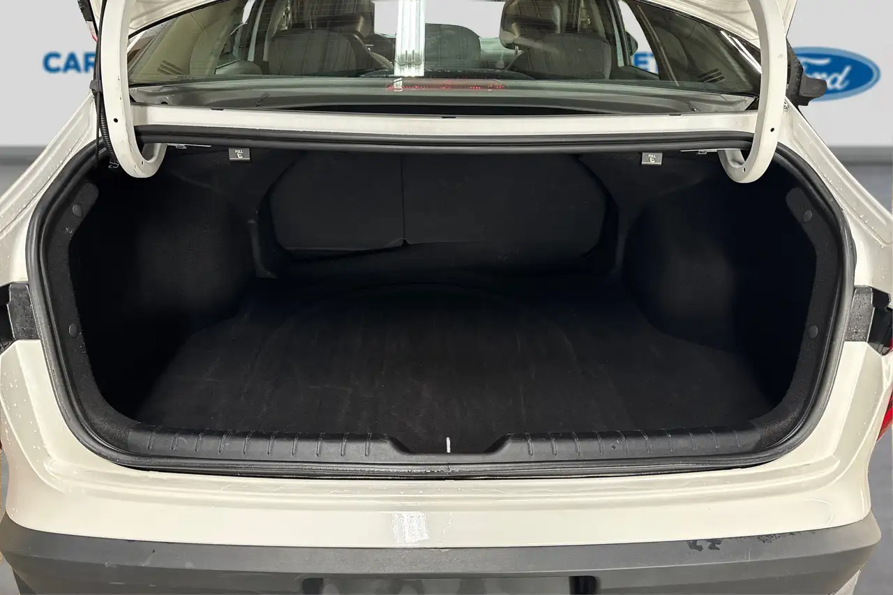 Kia K4 fotografie Kia K4