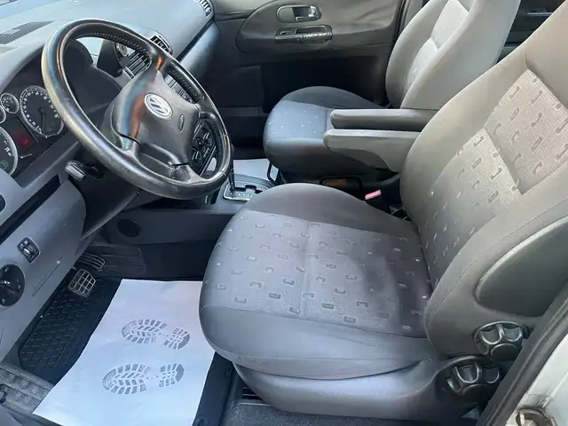 Volkswagen Sharan view 8